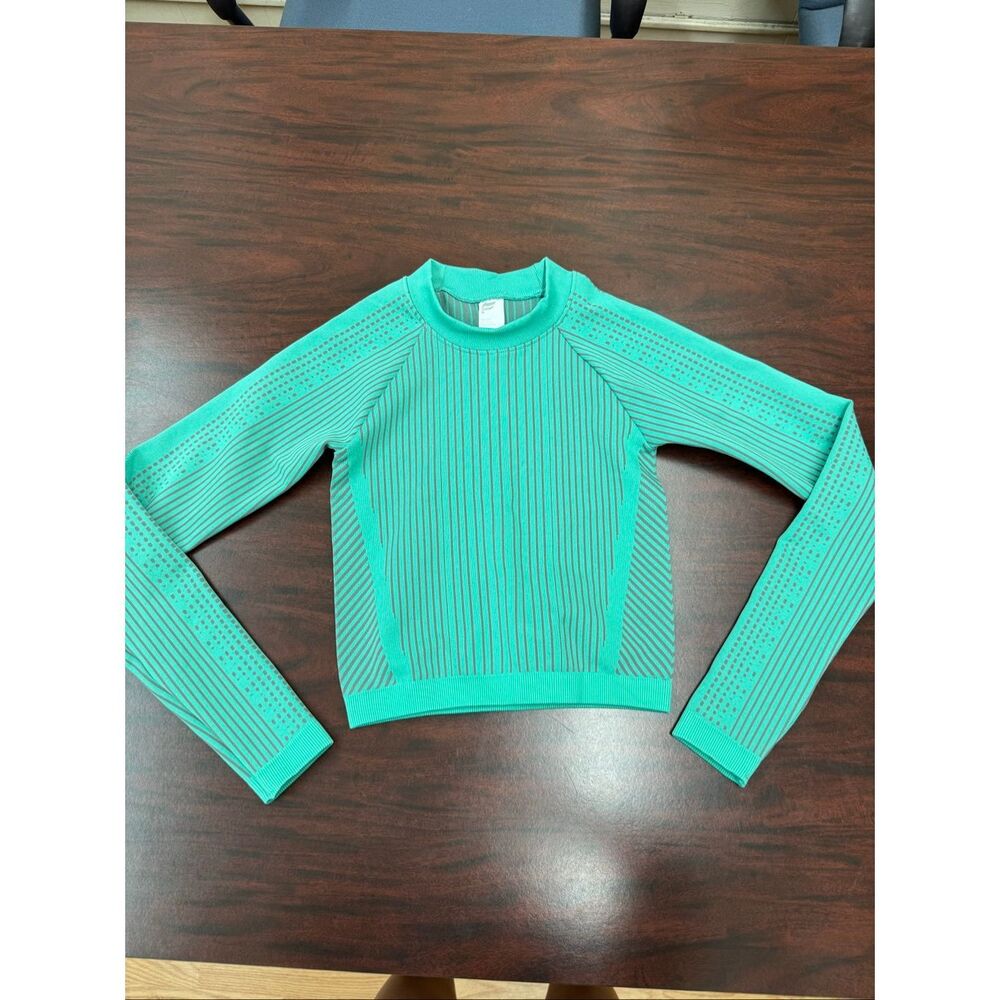 Fabletics Whitney Seamless Cropped Long Sleeve Workout Top Size X-Small